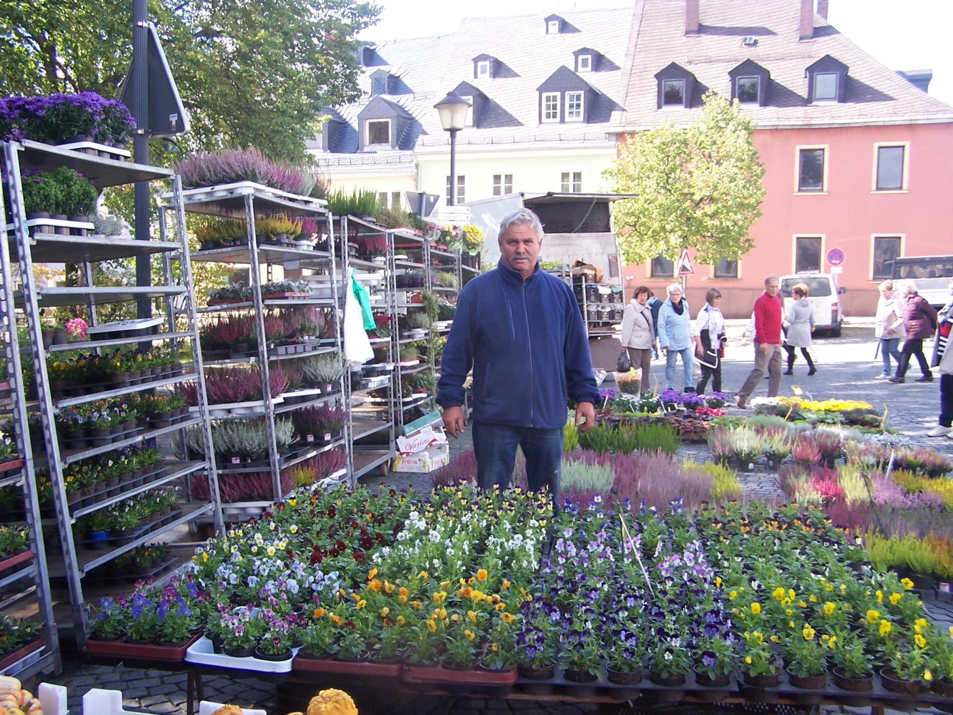 Blumenstand am Herbstmarkt