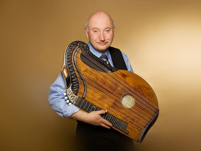 Weih­nach­ten im Sie­ben­quell – Zither­so­list Ger­hard Wun­der­lich in der Kaminflackerei